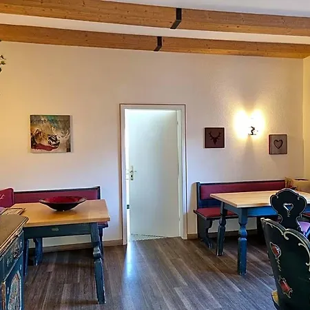 Hilleprandt - Adults Only 3*